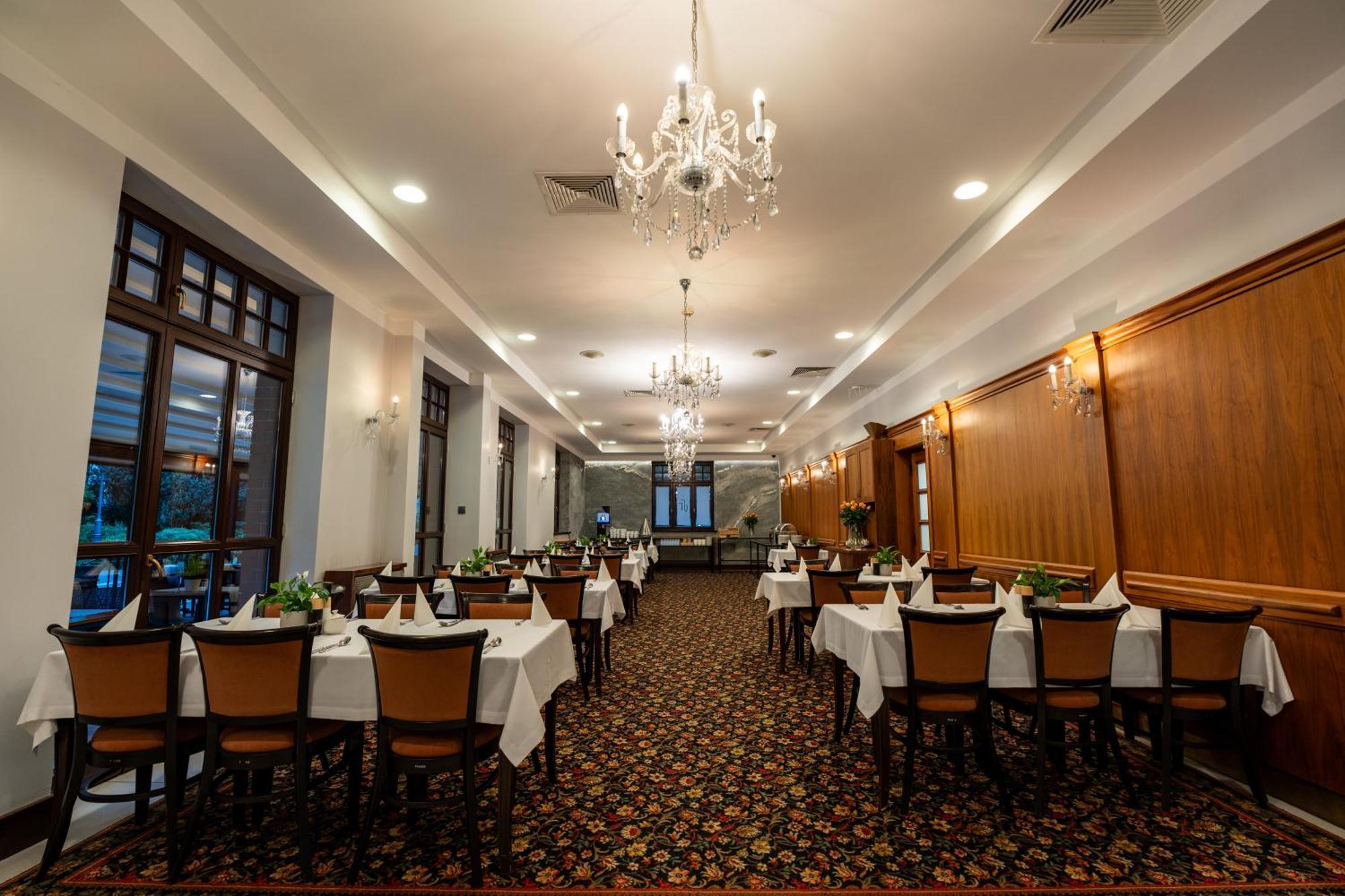 Grand Sal Hotel Wieliczka Exterior foto