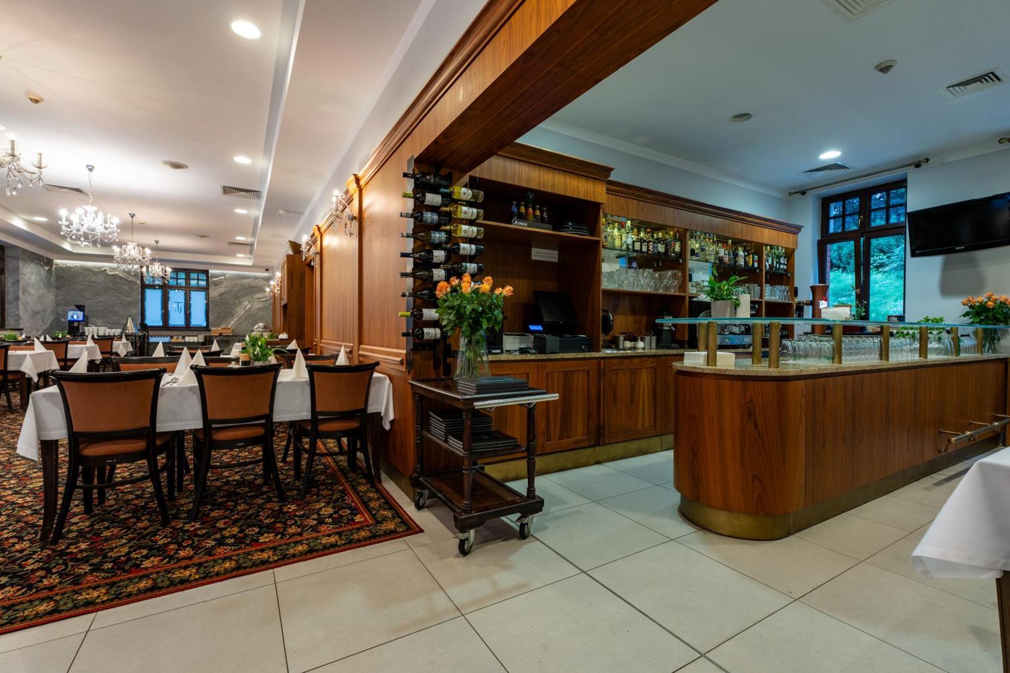 Grand Sal Hotel Wieliczka Exterior foto