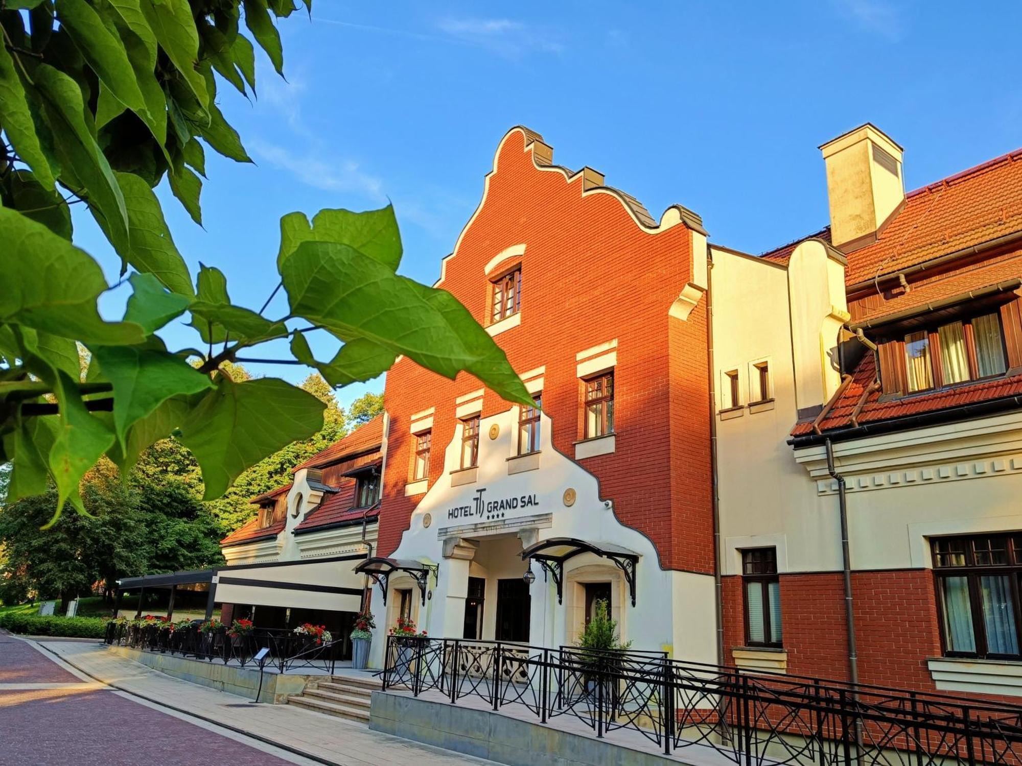 Grand Sal Hotel Wieliczka Exterior foto